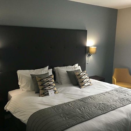 Stafford South Hatherton Hotel เพนคริดจ์ ภายนอก รูปภาพ