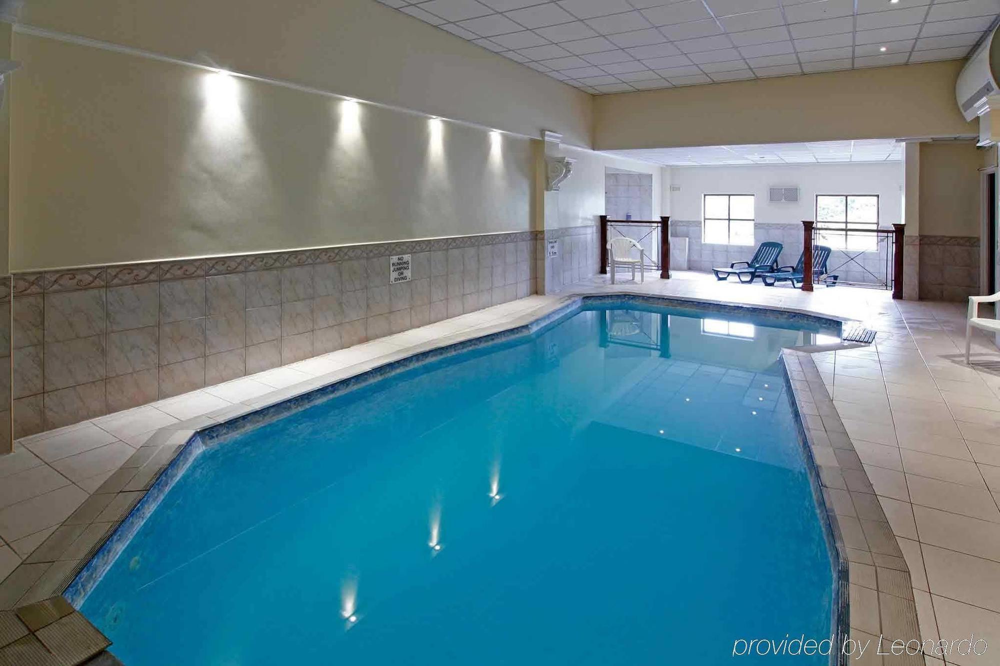 Stafford South Hatherton Hotel เพนคริดจ์ ภายนอก รูปภาพ